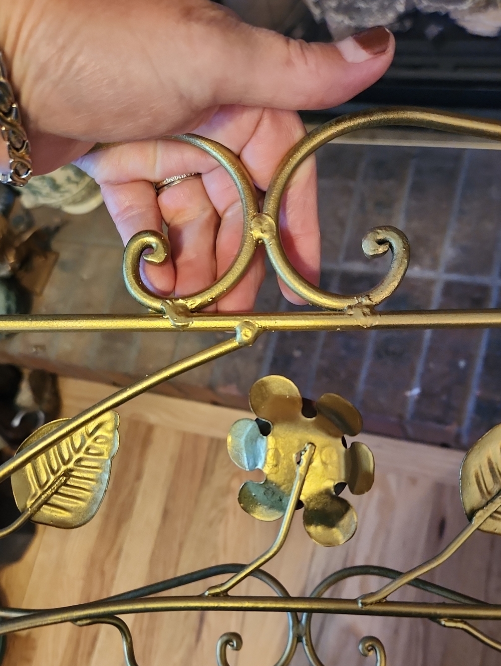 Gold Metal Magazine Rack Floral Accents Vintage MCM Hollywood Regency Florentine - Picture 6 of 10
